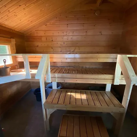 Lakeside Escape Stylish With Sauna ميكيلي